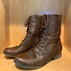 Steve Madden (women’s) Brown leather lace up boot